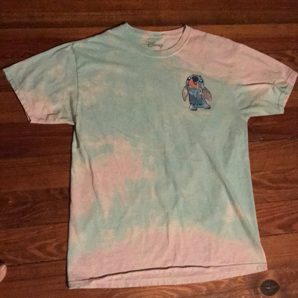 Stitch tye die tshirt